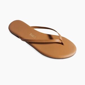 Tkees Foundations Matte Leather Flip Flops size 7 caramel color